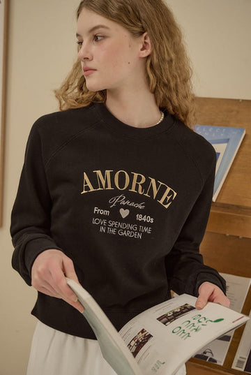 Amourne Raglan Sweatshirt